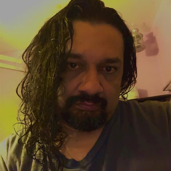 EDUARDO REVELES